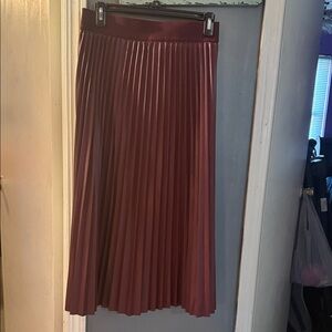 Elegant Burgundy Pleated Skirt